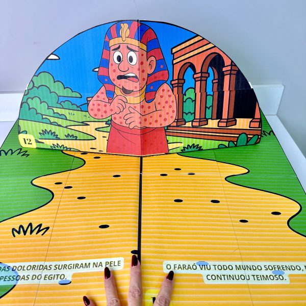 📖✨ Livro Gigante 3D: As 10 Pragas do Egito - Imagem 9