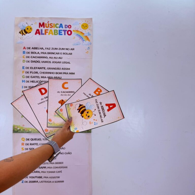 🎶 MÚSICA DO ALFABETO 🎶 - Professora Lucília paulino